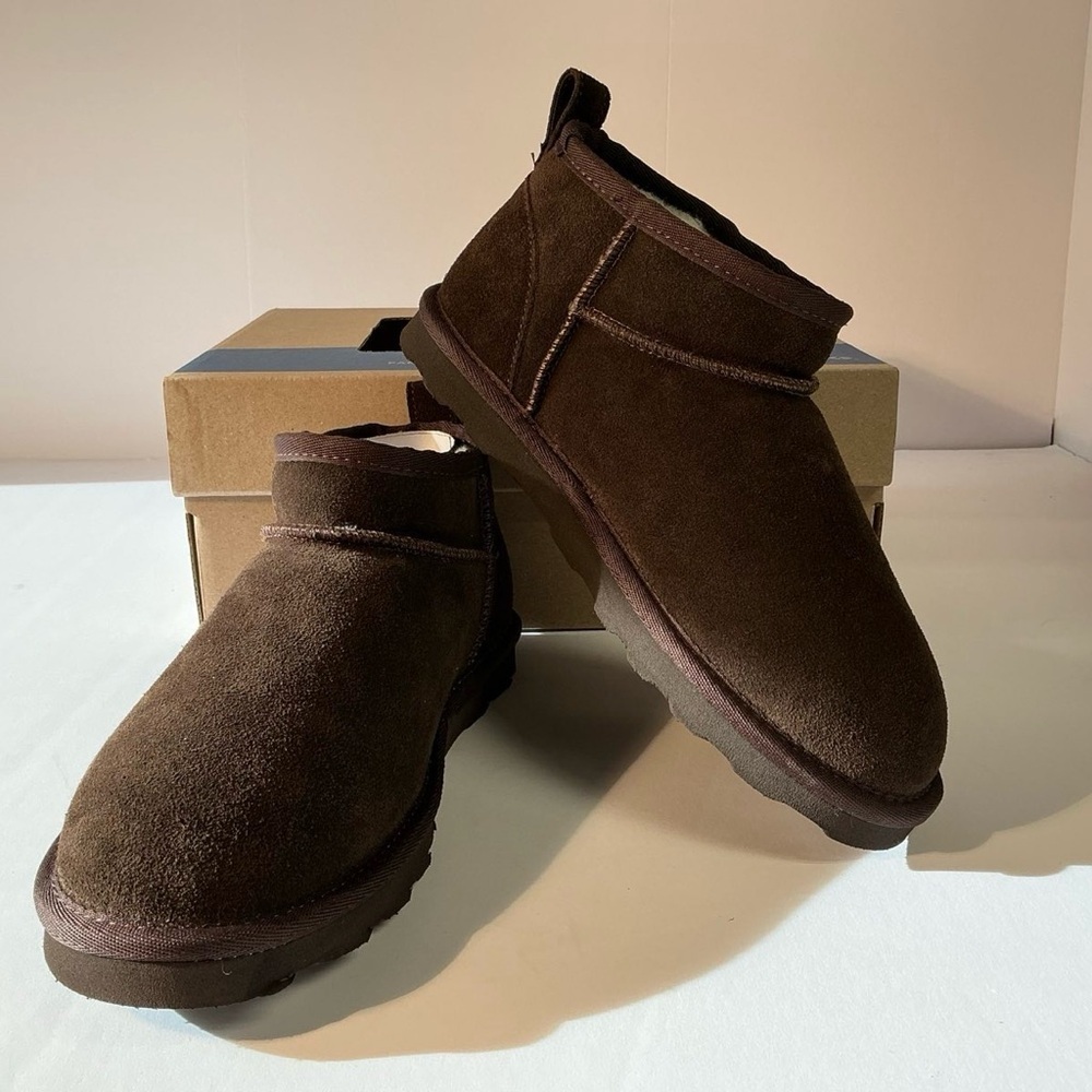 Clarks Brown Suede Ankle Boots | Cozy Winter Slip-On - Picture 3 of 6